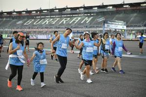 BIB: 52632
                            <button type="button" onclick="openModal(10466710)" class="btn btn-primary btn-sm float-right btn-popup" data-toggle="modal" data-target=".modal-high-quality">
                        <i class="fas fa-shopping-cart"></i> Add to Cart
                    </button>
                                            <button type="button" onclick="isThisMe(10466710, true)" class="btn btn-success btn-sm float-right btn-popup btn-isme hidden" data-toggle="tooltip" data-placement="bottom" title="นี่คือรูปของคุณใช่ไหม คลิกที่นี่เพื่อเอาเข้าอัลบั้ม">
                        <i class="fas fa-plus"></i> Add to album
                    </button>
                    <button type="button" onclick="isThisMe(10466710, false)" class="btn btn-warning btn-sm float-right btn-popup btn-isnotme hidden">
                        <i class="fas fa-ban"></i> Remove from album
                    </button>